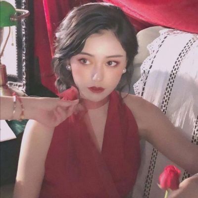 氛围感伤感女生头像高冷照片