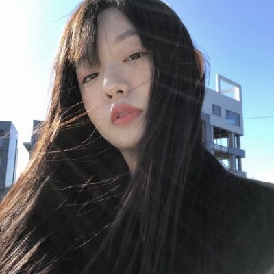 真人照片女生素颜头像图片