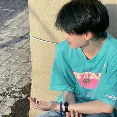 2025头像男真人好看高清图片