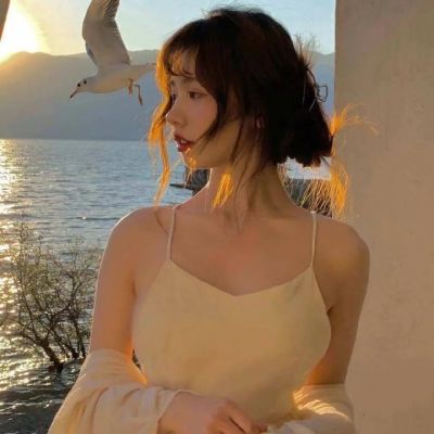 女生头像淡雅文静气质意境图片