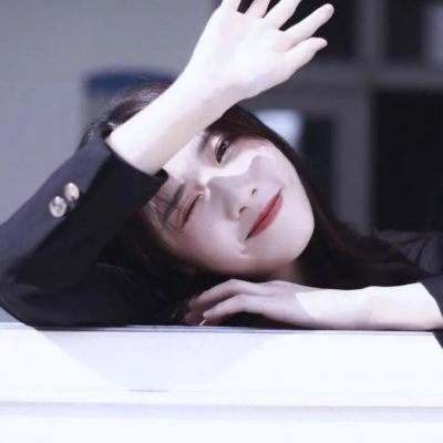 ins高质量小众女生头像图片