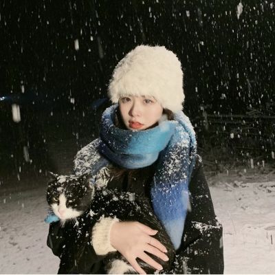 下雪高级女头像