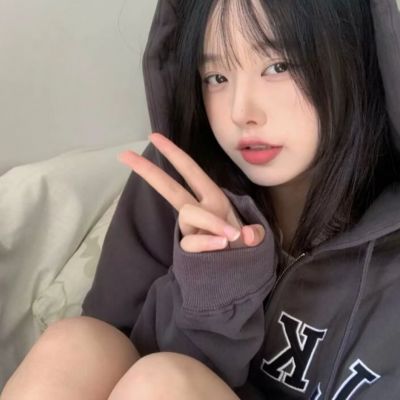 ins女生头像温柔淡妆青春图片