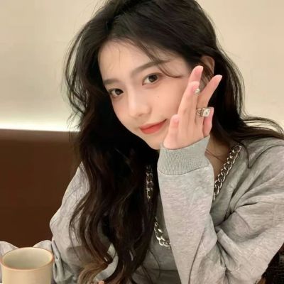ins女生头像温柔淡妆青春图片
