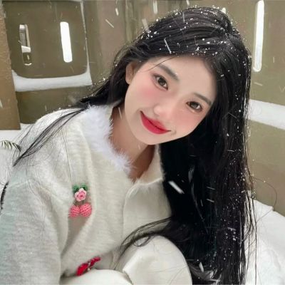 下雪高级女头像