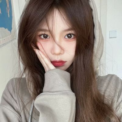 ins女生头像温柔淡妆青春图片