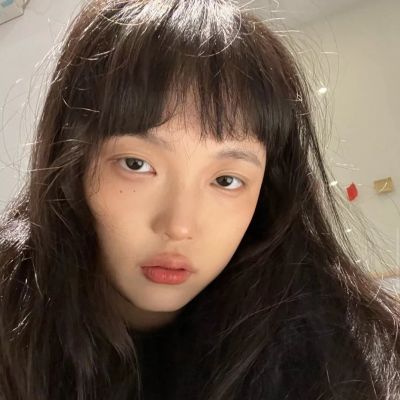 真人照片女生素颜头像图片