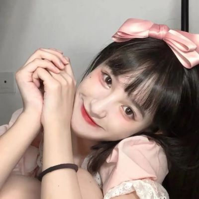 2025网图微信头像女生真人