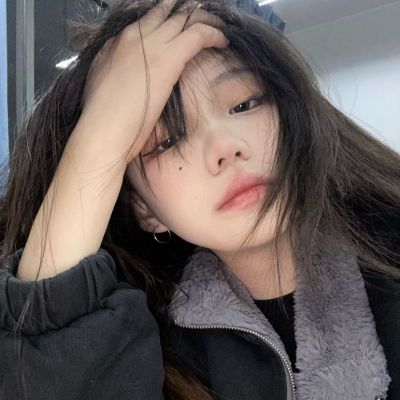 真人照片女生素颜头像图片