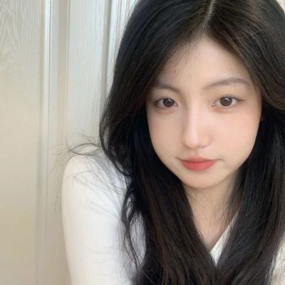 ins女生头像温柔淡妆青春图片