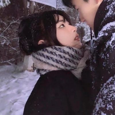 ins风情侣头像真人一左一右甜蜜图片