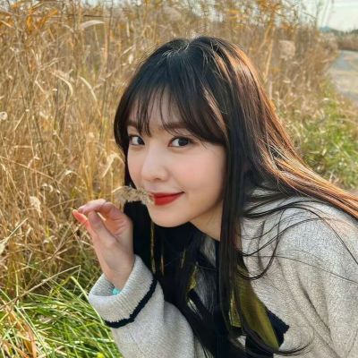 高质量女生头像精选ins风格图片