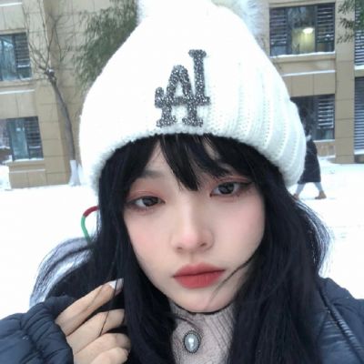 高质量头像女生干净ins风格图片