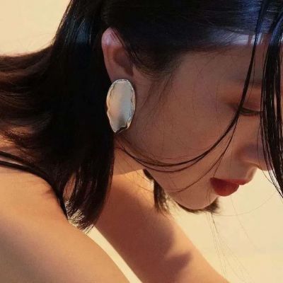 2025年爆款微信超好看的女生头像