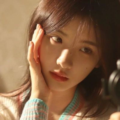 女生头像真人温柔氛围感唯美图片