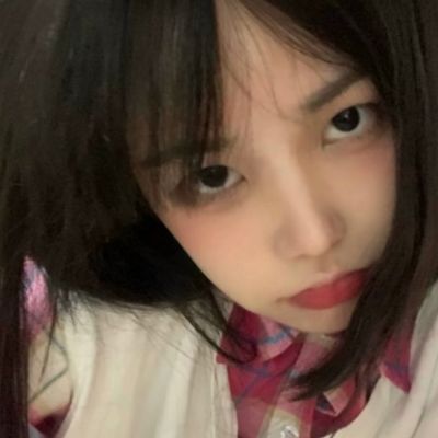 女生手机头像简单气质真人图片