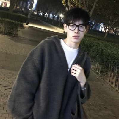 微信头像帅气文艺男生温柔图片