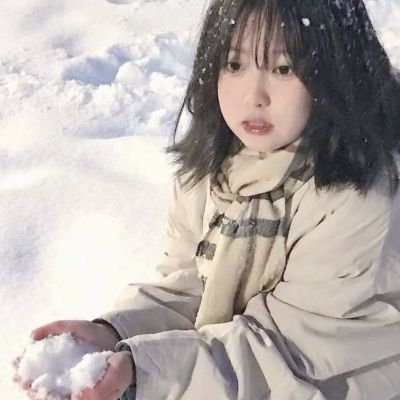 女生手机头像简单气质真人图片