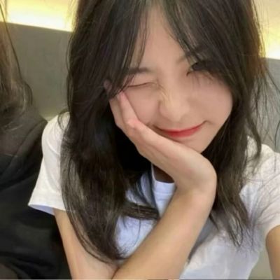 女生ins头像高质量真人图片