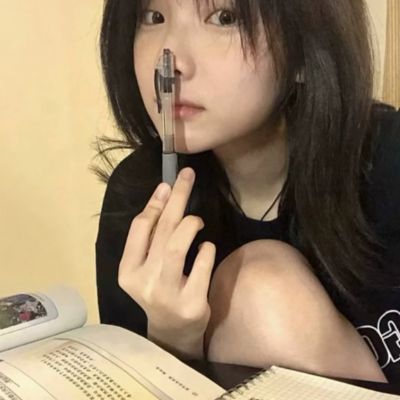 女生手机头像简单气质真人图片