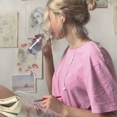 女生手机头像简单气质真人图片