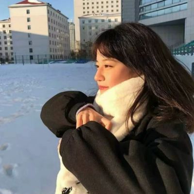 女生手机头像简单气质真人图片