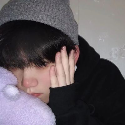 高级质感爆棚的男生头像