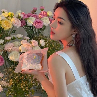 女生头像真人温柔氛围感唯美图片