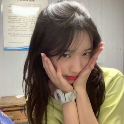 高质量女生头像ins高级真人图片
