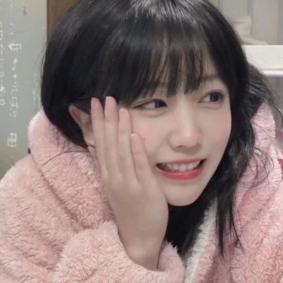 冬季头像真人温柔女生高清图片