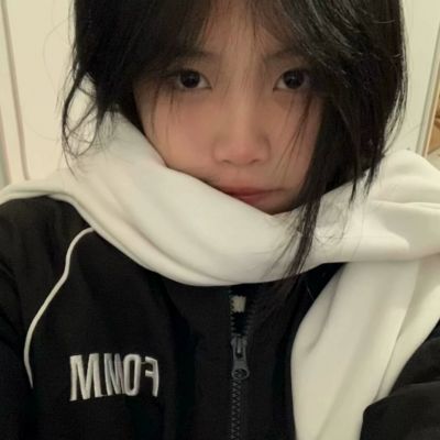 女生手机头像简单气质真人图片