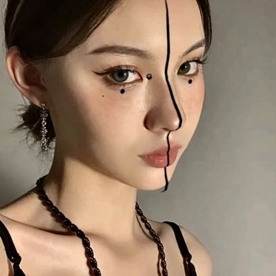 个性爆棚的女生专属独一无二头像图片