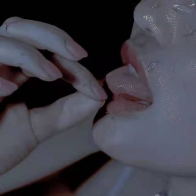 个性爆棚的女生专属独一无二头像图片