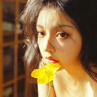 高质量女生头像精选ins风格图片