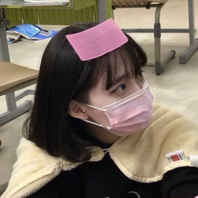 女生手机头像简单气质真人图片