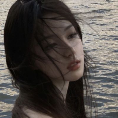 头像女高级氛围感意境图片