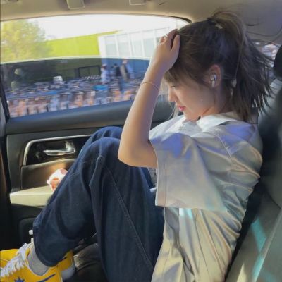女生头像真人温柔氛围感唯美图片
