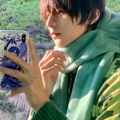 高级质感爆棚的男生头像