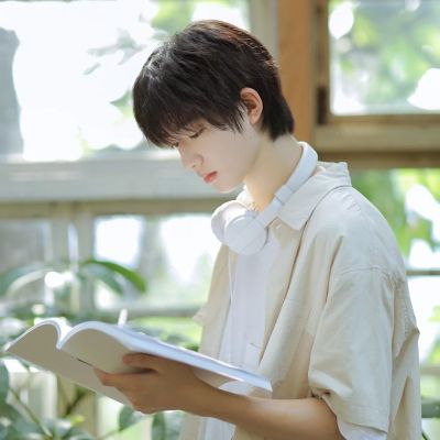干净帅气男生头像