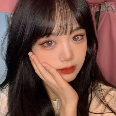 2025热门新鲜真人女头