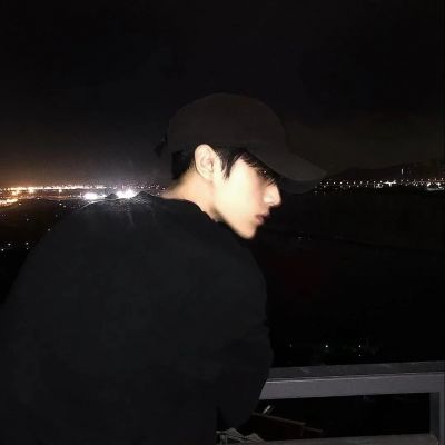 男生ins高级质感头像