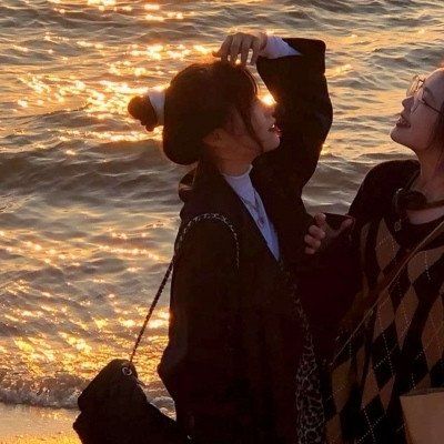 2025必换的超甜闺蜜头像