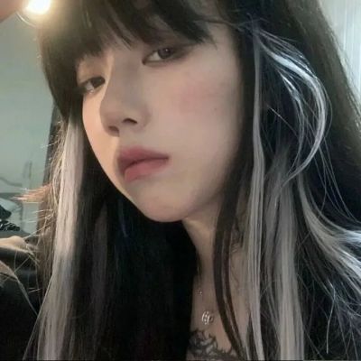 2025热门新鲜真人女头