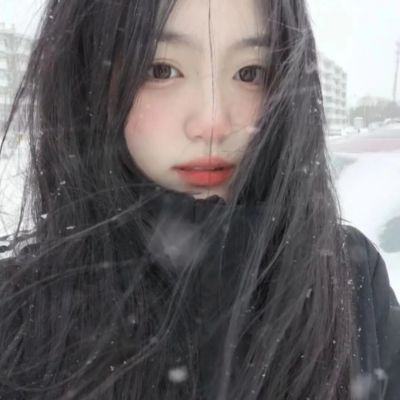 2025热门新鲜真人女头