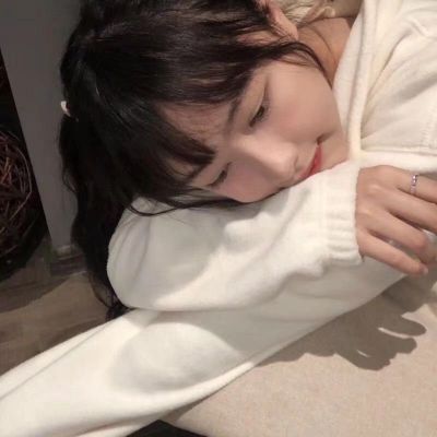 写满困意的搞笑女头