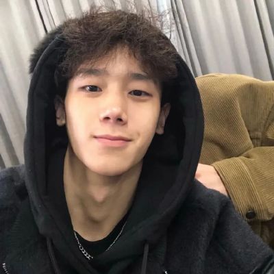 干净帅气男生头像
