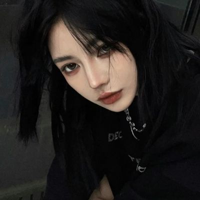 适配各种社交平台的真人女头像