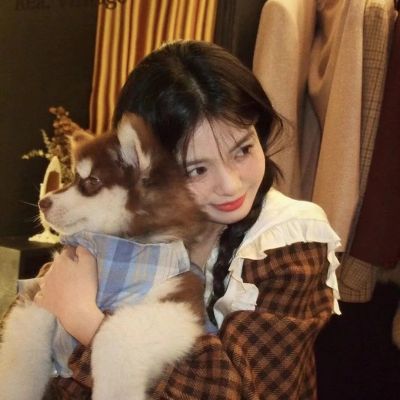 可爱抱萌宠温柔女生头像