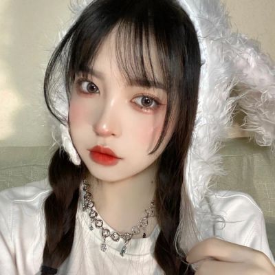 2026热门清新气质真人女头