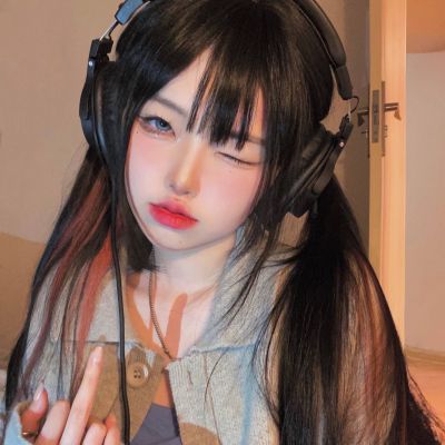 2026热门清新气质真人女头